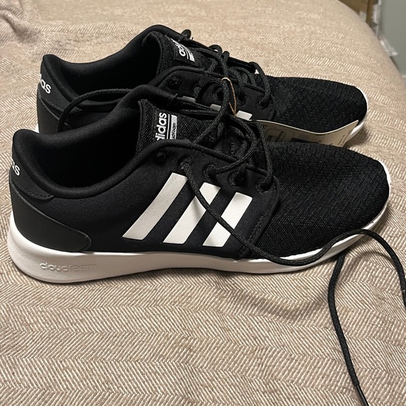 NWT Adidas Cloudfoam Comfort Sneakers; QT Racers; Black & White Carbon; NWB - Picture 2 of 7